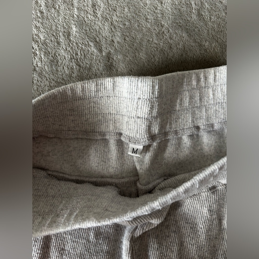 Naturyl by Niykee Heaton Women's Gray Shorts - Picture 2 of 3